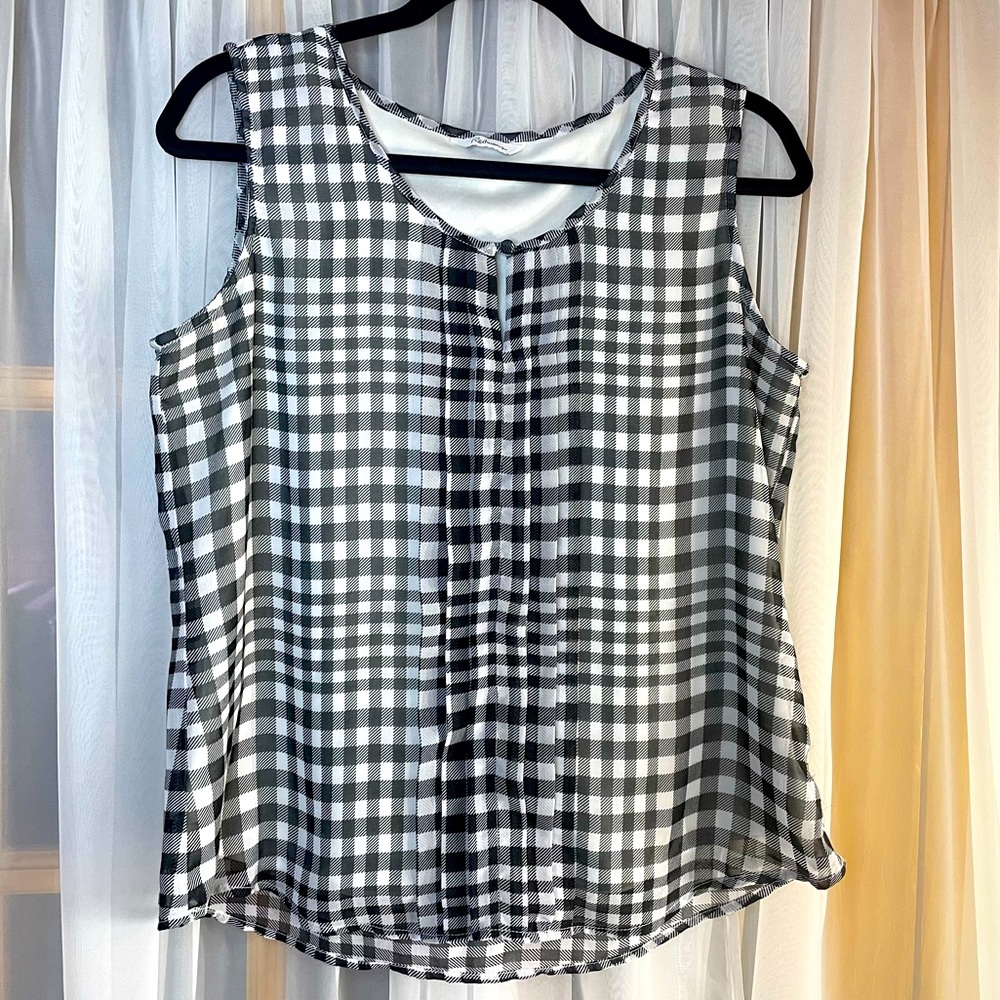 Itm 0034 Reitmans plaid tank top size M